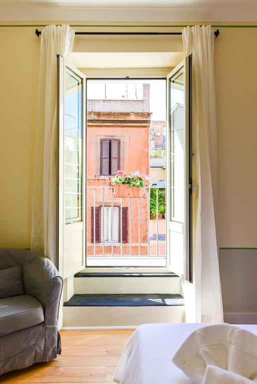 Bright And Comfy 3 Bedroom Apt In Monti Rome Bagian luar foto
